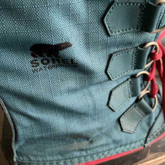Sorel  boots - Picture 3 of 3